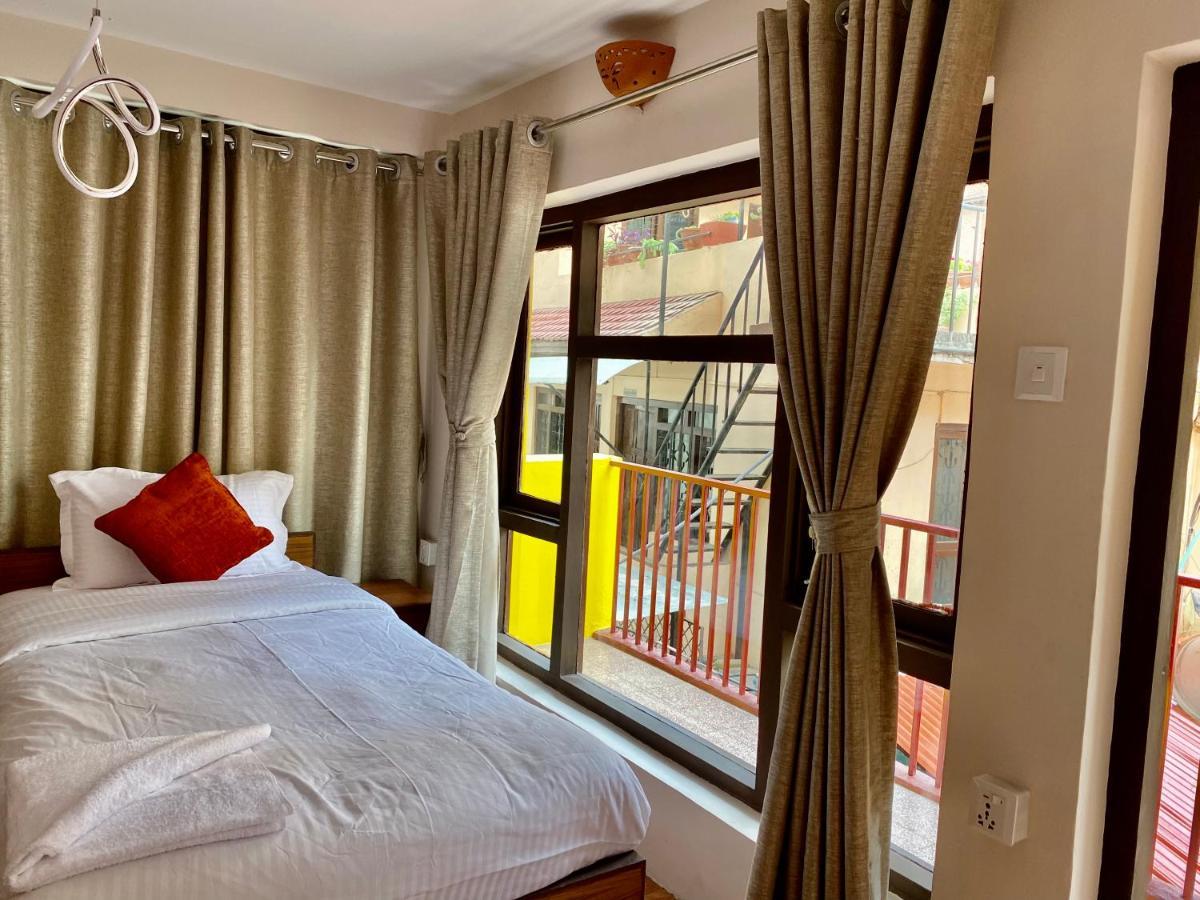 Hotel Pala Катманду Екстер'єр фото