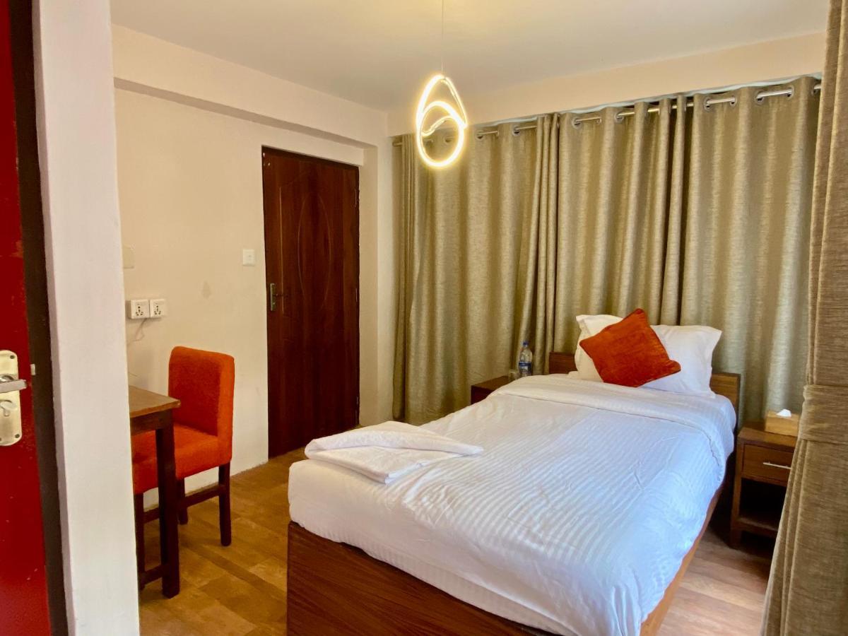 Hotel Pala Катманду Екстер'єр фото