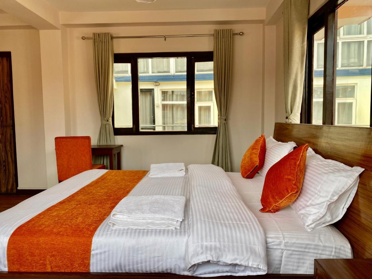 Hotel Pala Катманду Екстер'єр фото