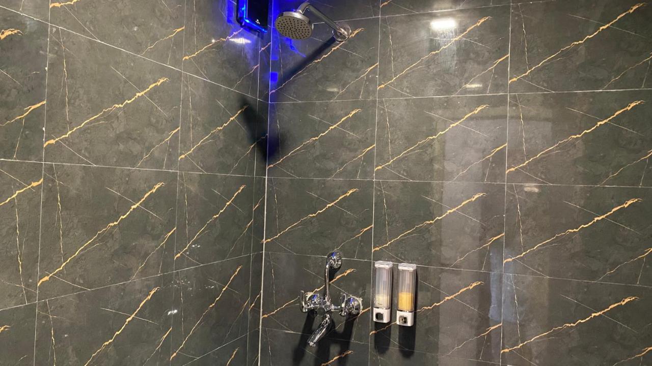 Hotel Pala Катманду Екстер'єр фото