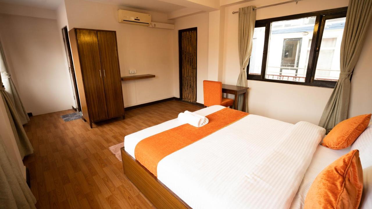 Hotel Pala Катманду Екстер'єр фото