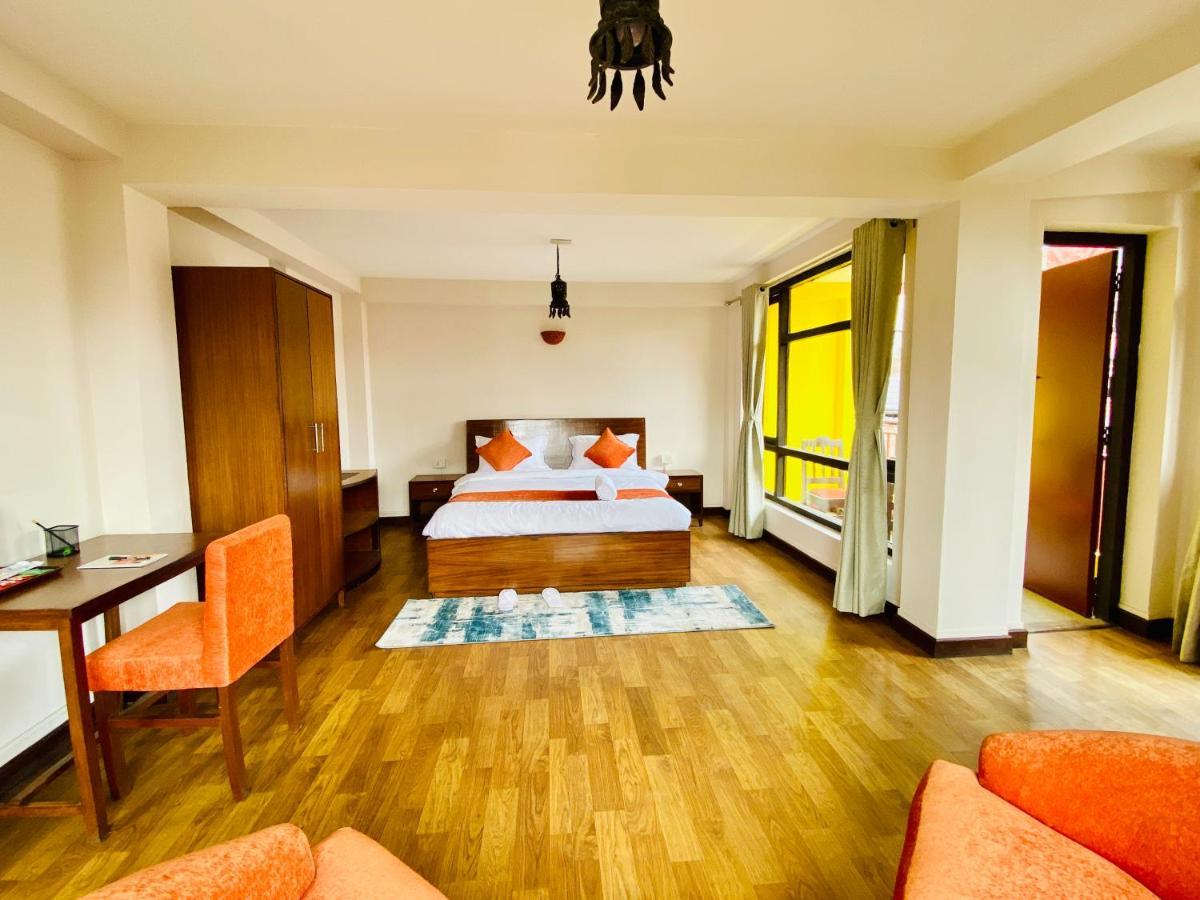 Hotel Pala Катманду Екстер'єр фото